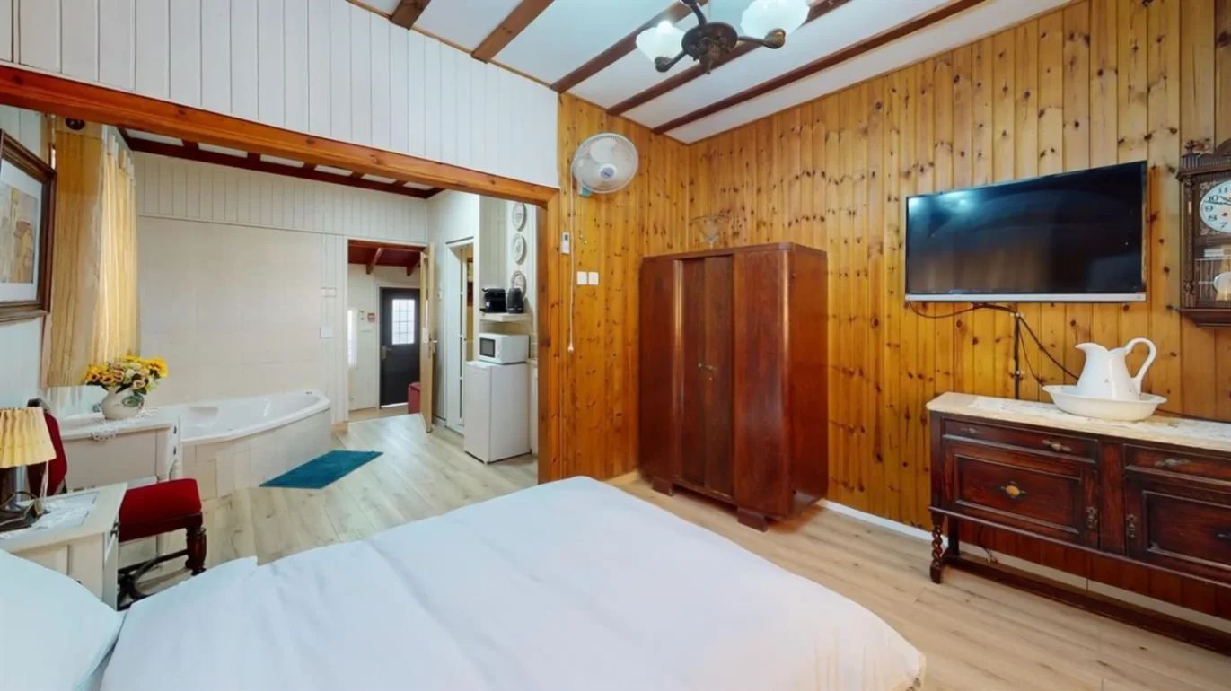 Beit HaZorea – Romantic Cabin Shai Chen 3