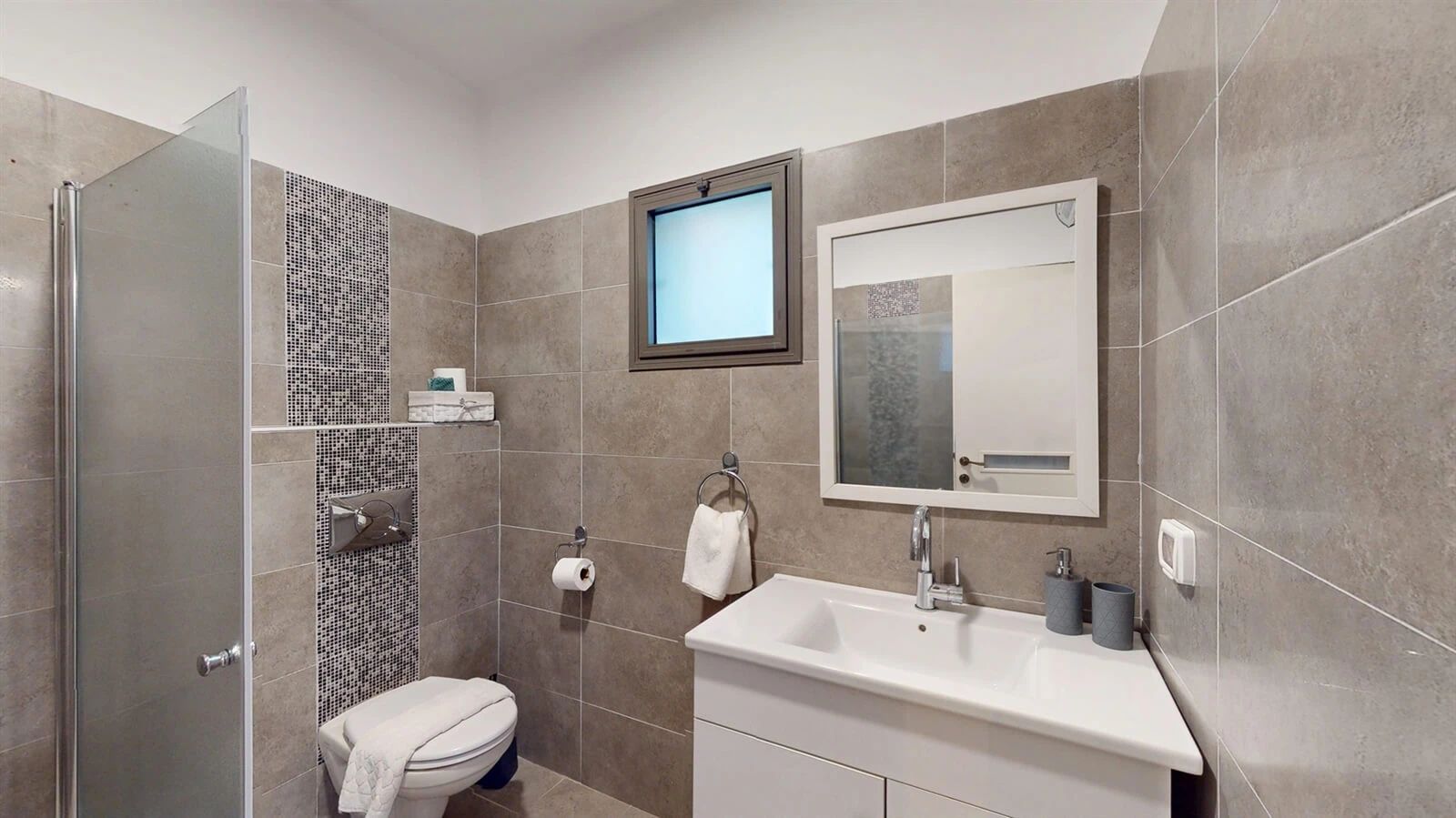 Suite with Private Pool and Courtyard - Tiffany Suites 5