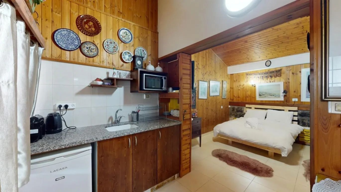 Romantic Yuval Cabin - Beit HaZora 2