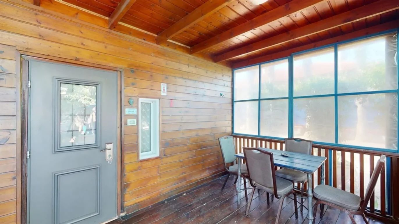 בית הזורע – בקתה רומנטית שי חן  2