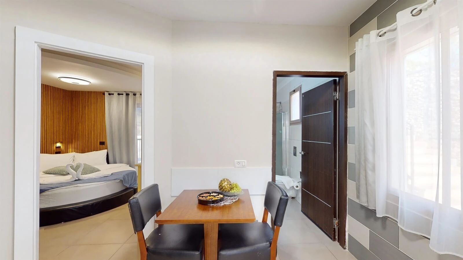 Mike's Romantic Suite - Richmond Mansion 4