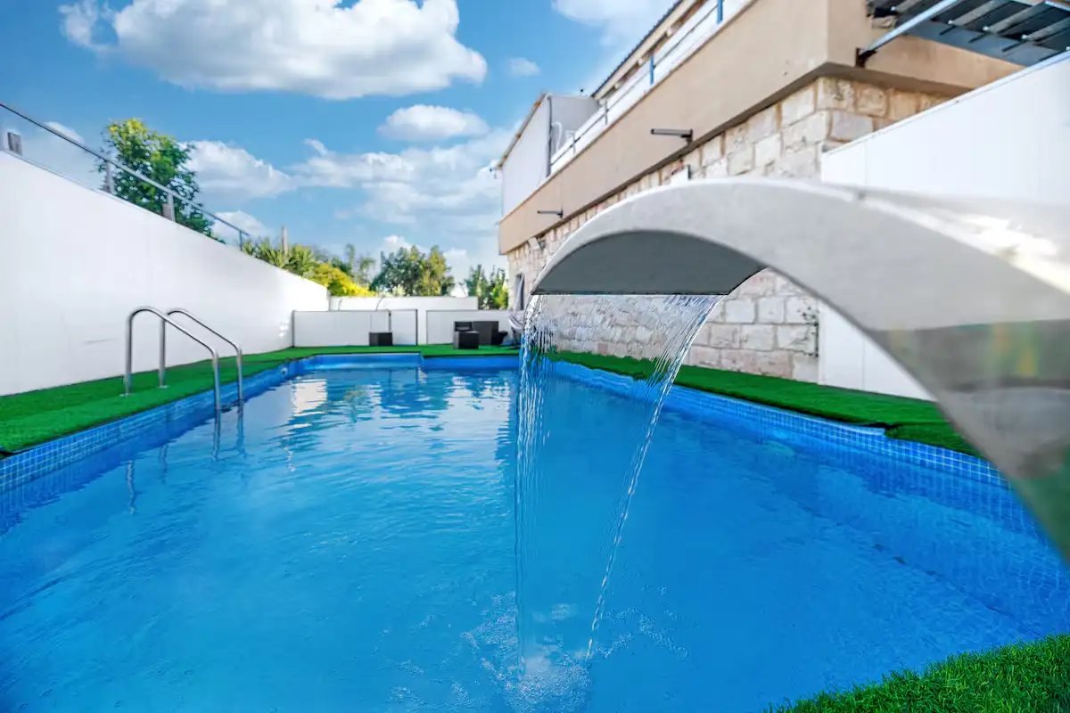 סוויטות טיפאני - 3 סוויטות עם בריכות פרטיות 