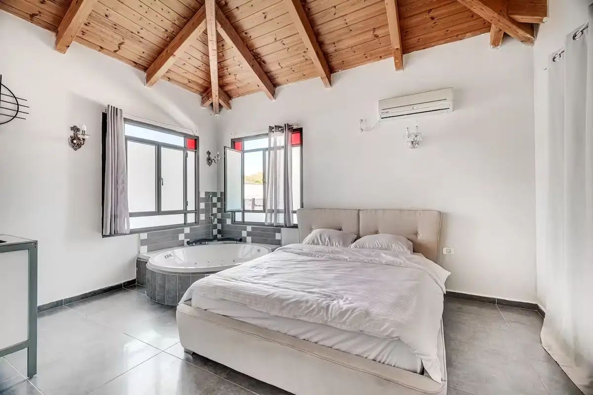 Tiffany Suites - 3 suites with private pools 2