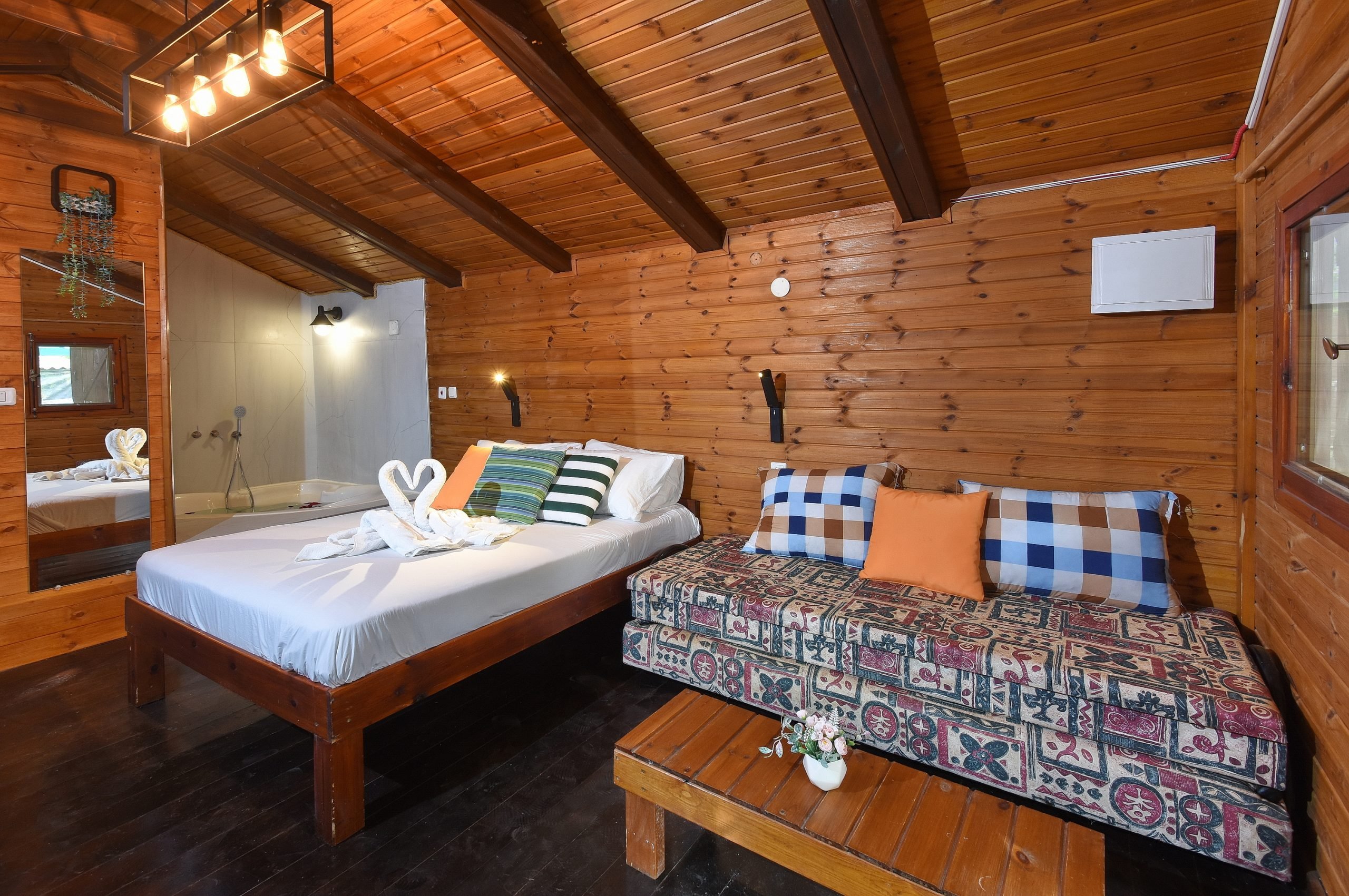 פינה במעיין - הבקתה הרומנטית